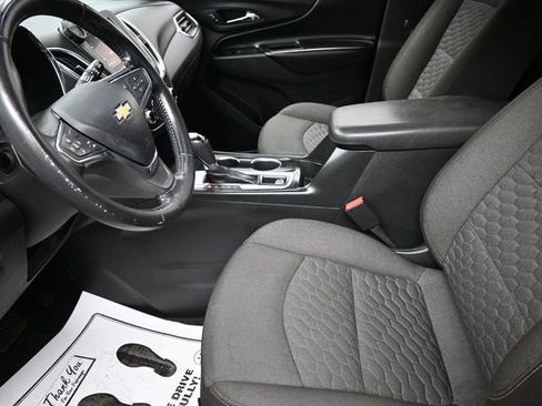 Used 2020 Chevrolet Equinox LT AWD/4WD image 11