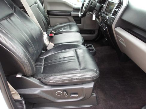 Used 2015 Ford F150 XLT w/ Equipment Group 302A Luxury AWD/4WD image 7