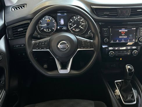 Used 2019 Nissan Rogue Sport SV FWD image 14