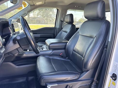 Used 2022 Ford F150 Lariat w/ FX4 Off-Road Package image 15