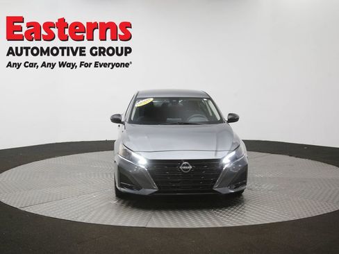Used 2025 Nissan Altima 2.5 SV FWD image 52