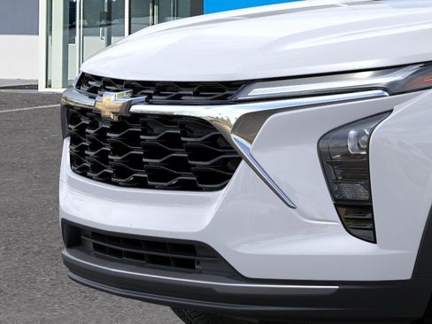 New 2026 Chevrolet Trax LT w/ LT Convenience Package FWD image 36