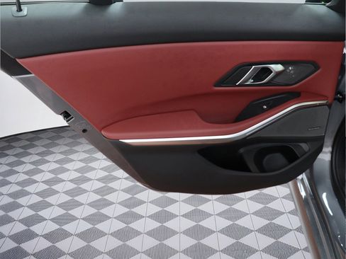 Used 2025 BMW 330i 330i w/ M Sport Package image 10