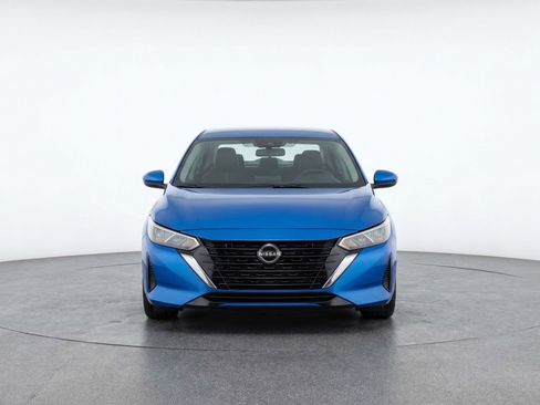 Used 2025 Nissan Sentra SV FWD image 2