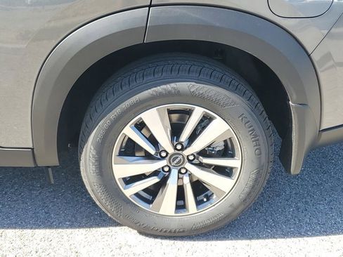 New 2025 Nissan Pathfinder SL w/ Black Appearance Package image 3