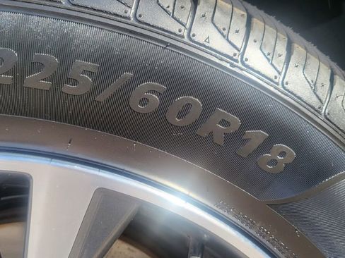 Used 2020 Nissan Rogue SV w/ Premium Package image 16