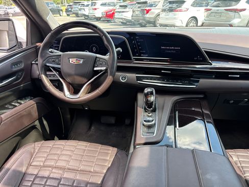 Used 2023 Cadillac Escalade ESV Sport Platinum AWD/4WD image 29