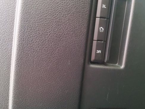 Used 2024 Ford Expedition XLT image 15