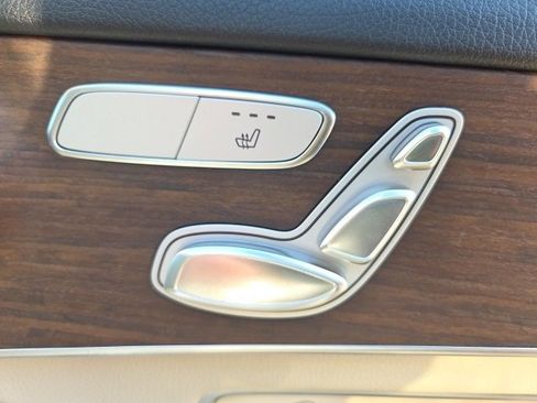 Used 2021 Mercedes-Benz GLC 300 GLC 300 image 16