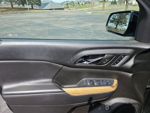 Used 2017 GMC Acadia Denali w/ Technology Package image 20