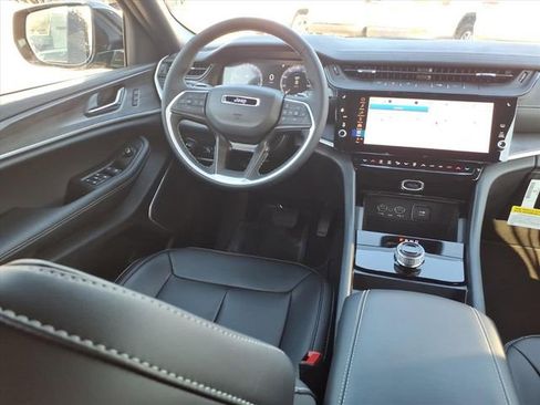 New 2026 Jeep Grand Cherokee Limited w/ Limited Altitude Package image 4