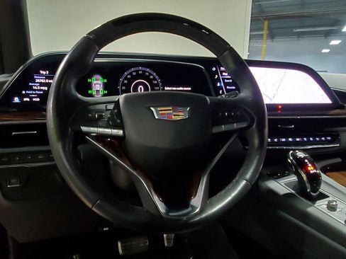 Used 2023 Cadillac Escalade Premium Luxury AWD/4WD image 29
