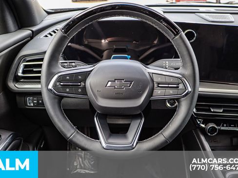 Used 2025 Chevrolet Traverse LT w/ Enhanced Driving Package image 30