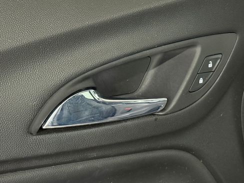 Used 2020 Chevrolet Equinox Premier image 21