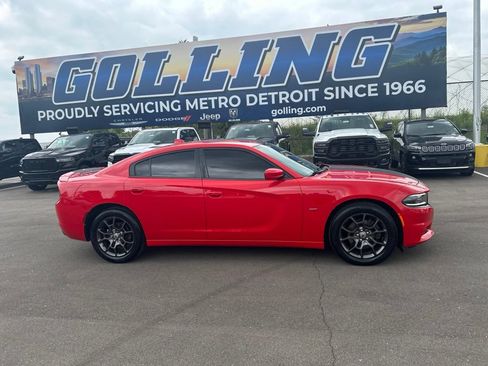 Used 2018 Dodge Charger GT AWD/4WD image 4