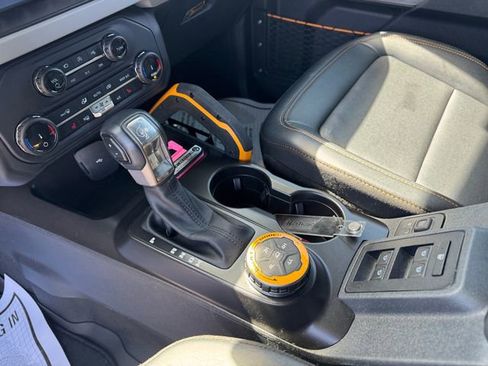 Used 2022 Ford Bronco Badlands w/ Sasquatch Package image 17