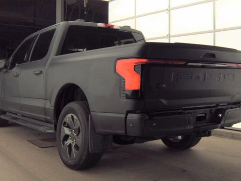 Used 2022 Ford F150 Lightning Lariat w/ Equipment Group 511A High image 4