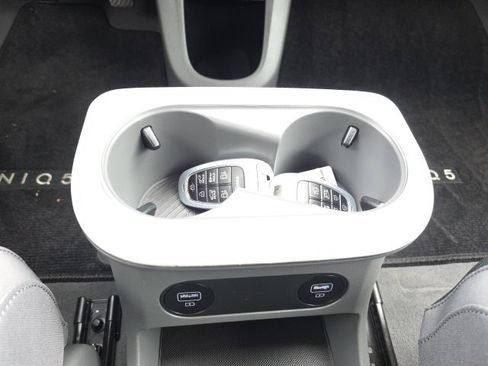 Certified 2024 Hyundai Ioniq 5 SE image 19