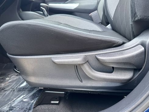Used 2018 Nissan Kicks SV FWD image 14