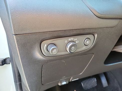 Used 2023 Buick Encore GX Select w/ Safety Package II FWD image 17