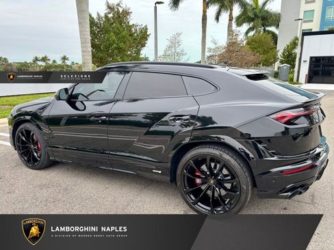 Used 2024 Lamborghini Urus S AWD/4WD image 9