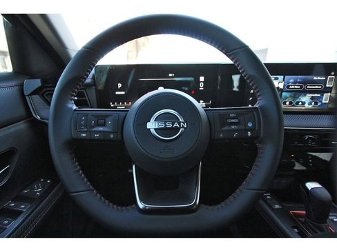 New 2025 Nissan Kicks SR w/ Illumination Package image 13