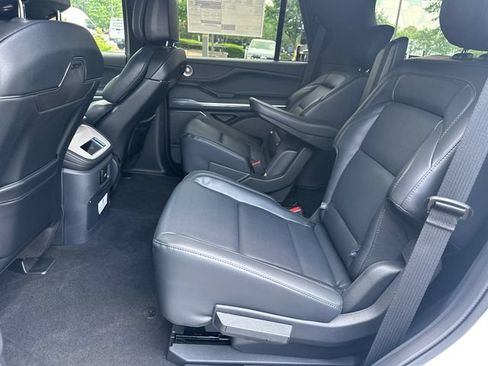New 2026 Lincoln Navigator Reserve w/ Jet Appearance Package AWD/4WD image 20