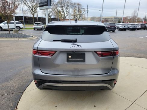 Used 2024 Jaguar F-PACE R-Dynamic S image 12