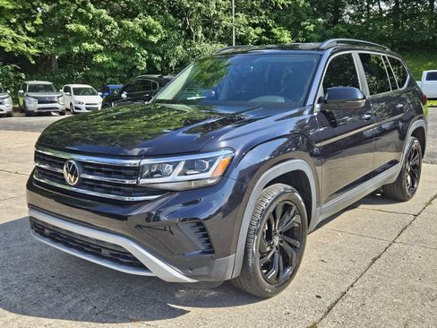 Used 2023 Volkswagen Atlas SE w/ Black Wheel Package FWD image 1
