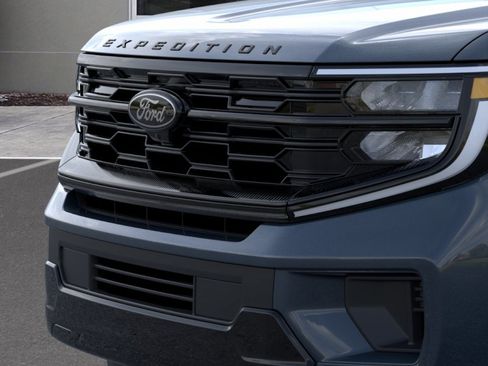 New 2026 Ford Expedition Platinum w/ Stealth Appearance Package AWD/4WD image 17
