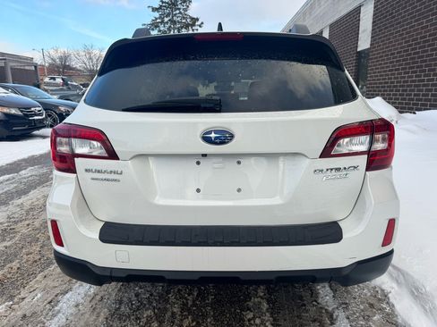 Used 2017 Subaru Outback 2.5i Premium image 9