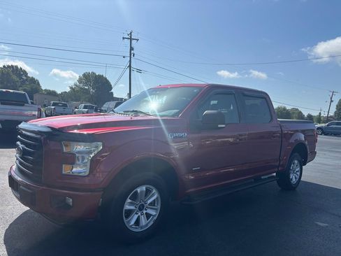 Used 2015 Ford F150 XLT w/ Equipment Group 302A Luxury RWD image 4