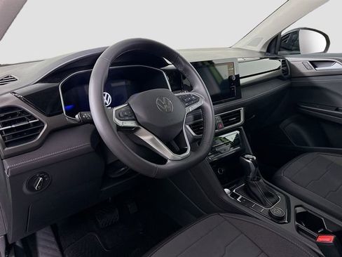 New 2026 Volkswagen Taos SE AWD/4WD image 9