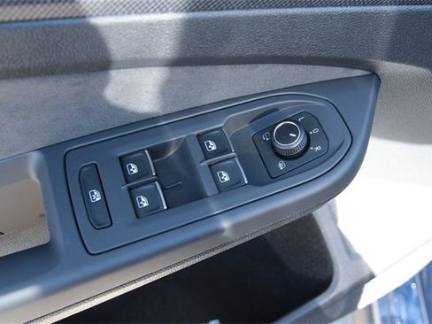 New 2026 Volkswagen GTI SE image 13