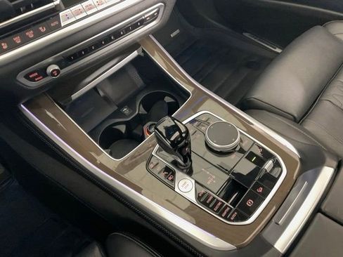 Used 2022 BMW X5 xDrive45e w/ M Sport Package AWD/4WD image 11
