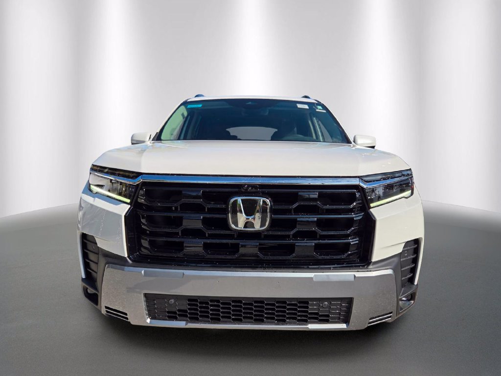 New 2026 Honda Pilot Touring image 2