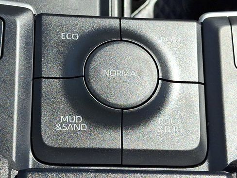 Used 2025 Toyota Grand Highlander AWD image 25