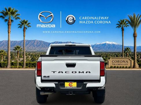 Used 2024 Toyota Tacoma TRD Off-Road w/ TRD Off Road Upgrade Package AWD/4WD image 4