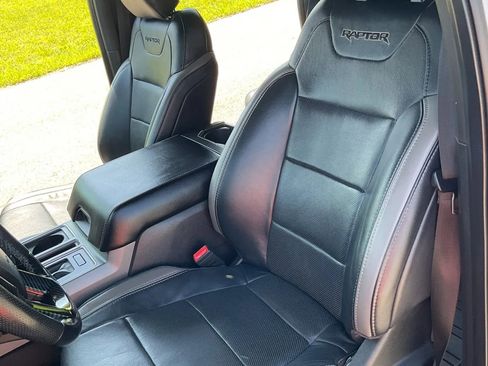 Used 2018 Ford F150 Raptor w/ Equipment Group 802A Luxury AWD/4WD image 22