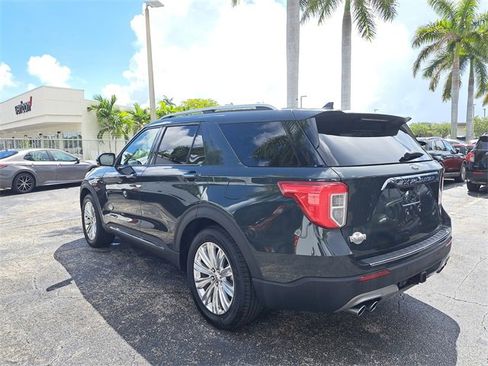 Used 2022 Ford Explorer King Ranch w/ Technology Package image 4