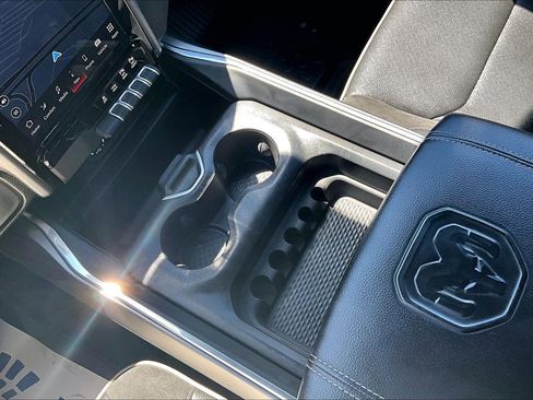 Used 2023 RAM 1500 Laramie AWD/4WD image 15