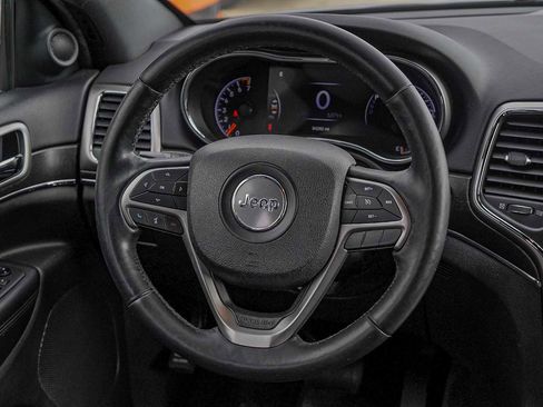 Used 2018 Jeep Grand Cherokee Limited image 26