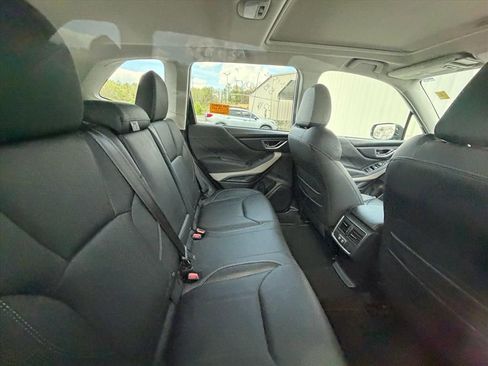 Used 2024 Subaru Forester Limited w/ Convenience Package image 18