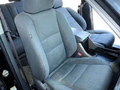 Used 2006 Honda Pilot LX image 12