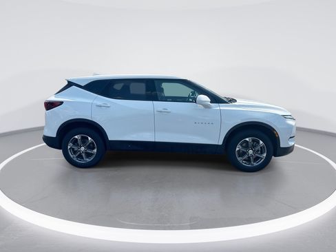 Used 2025 Chevrolet Blazer LT FWD image 10