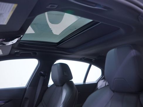 New 2026 BMW i5 eDrive40 w/ M Sport Package image 8