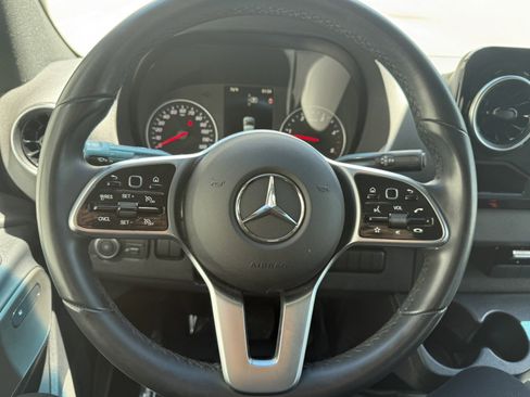 Used 2024 Mercedes-Benz Sprinter 2500 image 21