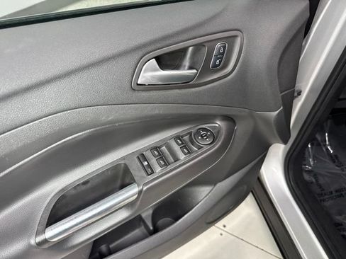 Used 2017 Ford Escape SE AWD/4WD image 10