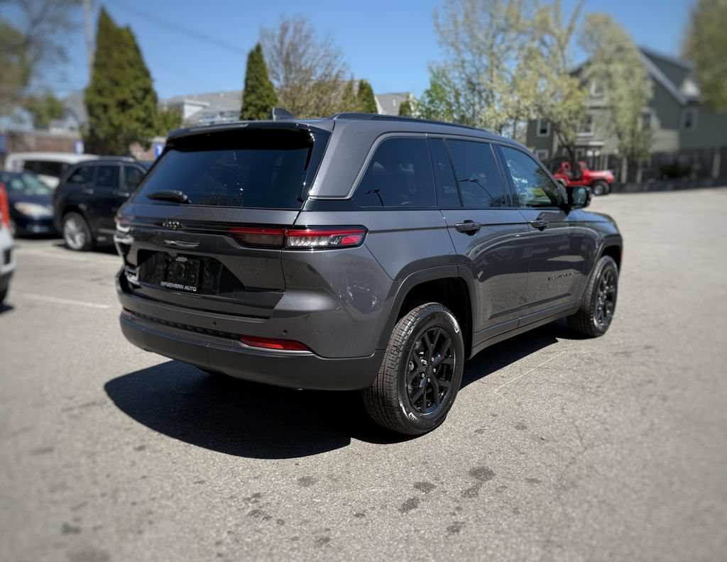 New 2026 Jeep Grand Cherokee Altitude AWD/4WD image 8