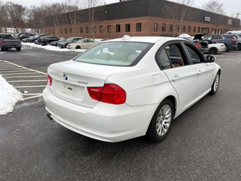Used 2009 BMW 328i xDrive Sedan image 3